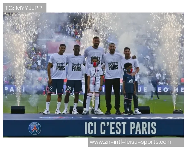 快船全队齐心参与社区活动与球迷亲密互动展现团队精神 快船全队齐心参与社区活动与球迷亲密互动展现团队精神