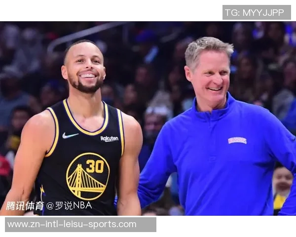 库里解读独特阵容背后的科尔战术理念球员们已习惯这种灵活打法