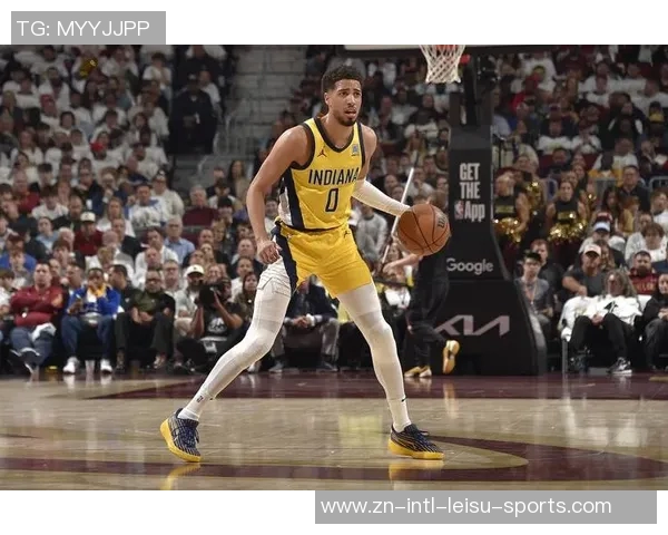 米切尔意外受伤被搀扶离场队内得分王身份岌岌可危 米切尔意外受伤被搀扶离场队内得分王身份岌岌可危