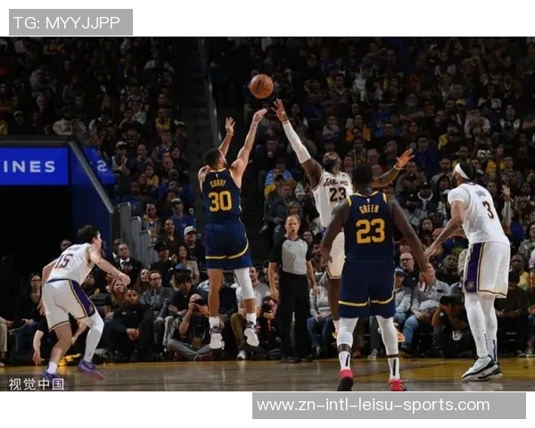 詹姆斯缺阵湖人勇士对决预测湖人胜率略高于勇士