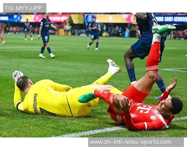 姆巴佩禁区内摔倒引发担忧经过短暂休息后重返赛场继续拼搏